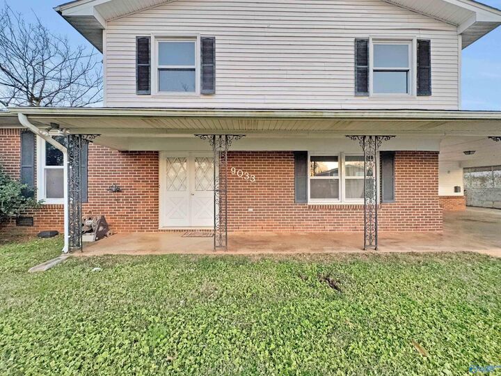 Property Photo: 9033 Craigmont Road SW AL 35802