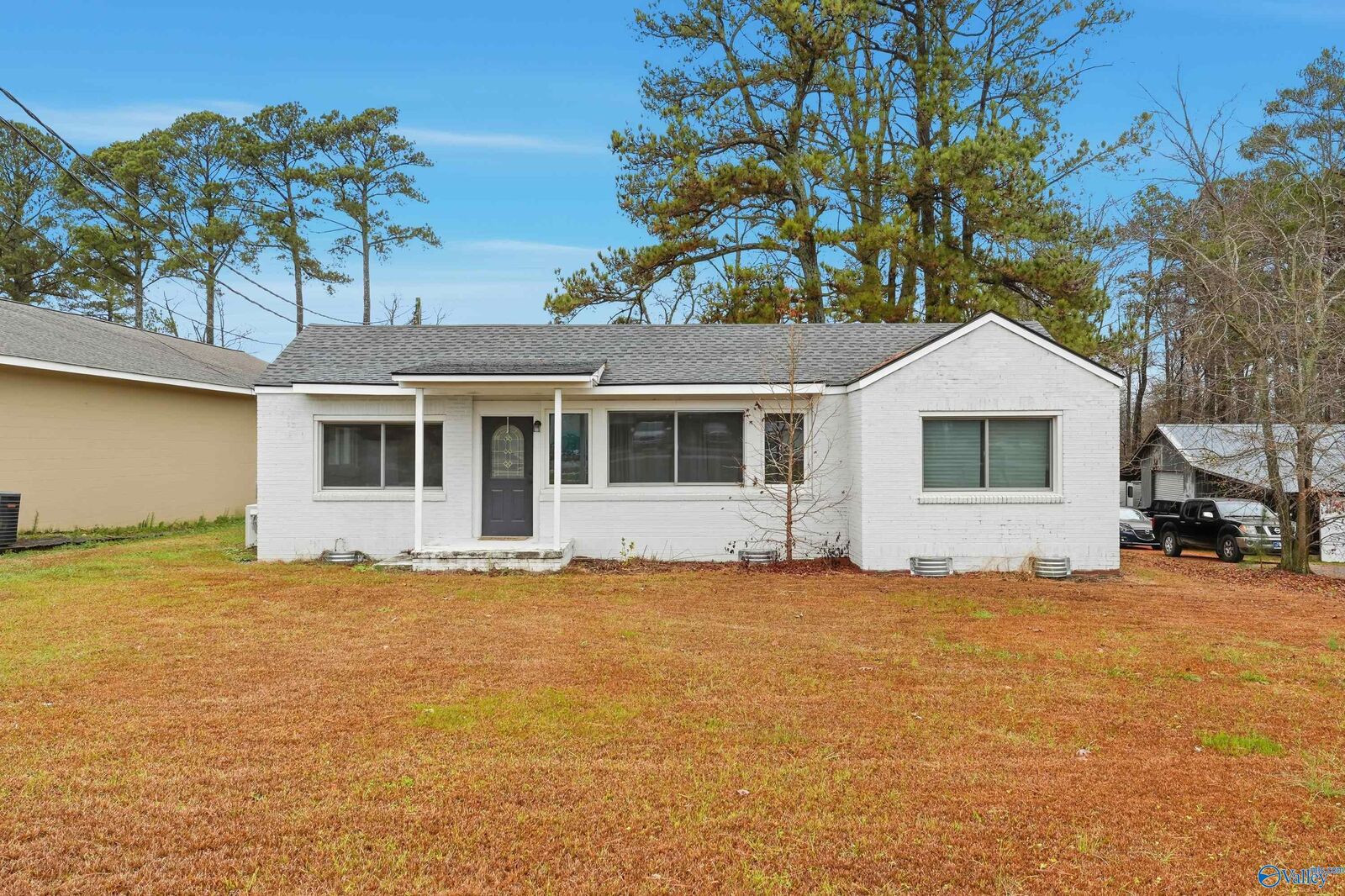 Property Photo: 1448 Main Street AL 35971
