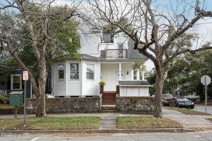 Property Photo:  129 S 8th Street  NC 28401 