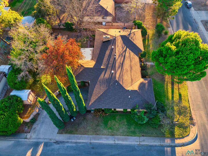 Property Photo: 1510 S Country Club Circle NM 88220