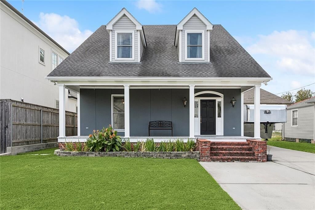 Property Photo:  205 W Maple Ridge Drive  LA 70001 