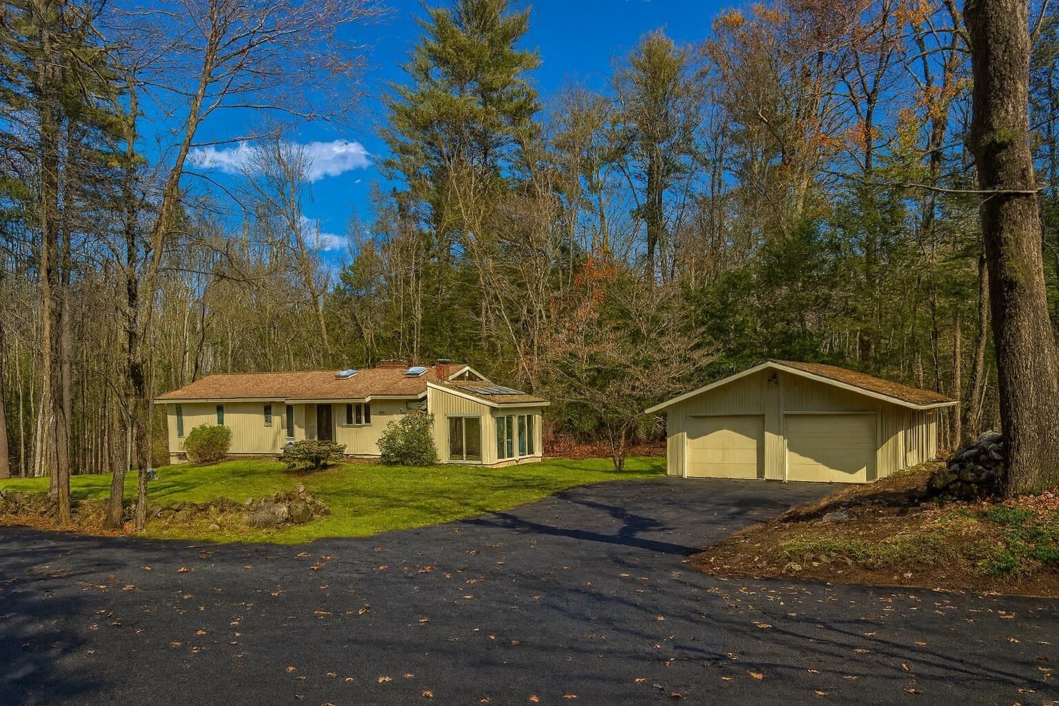 Property Photo:  17 Foss Farm Road  NH 03824 