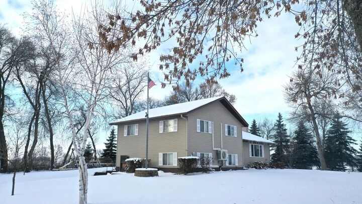 Property Photo:  17395 State Highway 114  MN 56381 