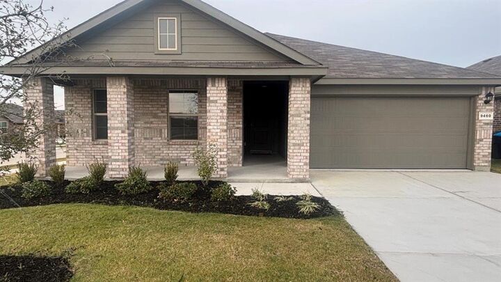 Property Photo: 9460 Golden Tree Avenue TX 76108
