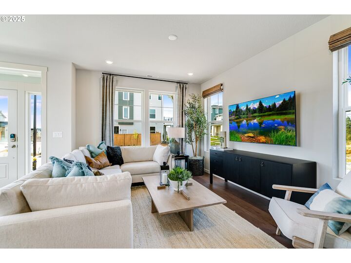 Property Photo:  3496 SE 81st Ave  OR 97123 