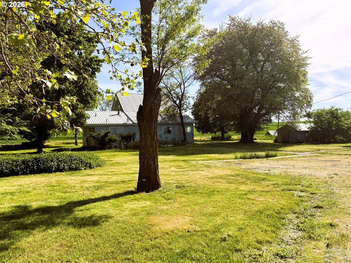 Property Photo:  75938 Spring Hollow Rd  OR 97810 