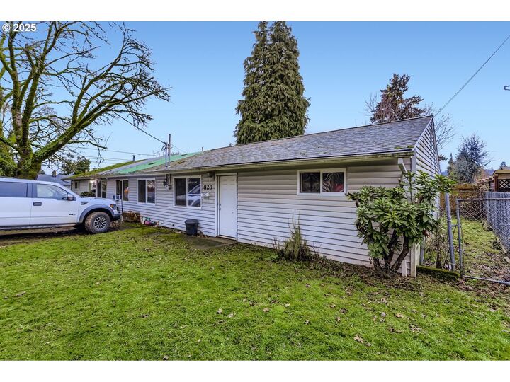 810 Yale Ave  Gladstone OR 97027 photo