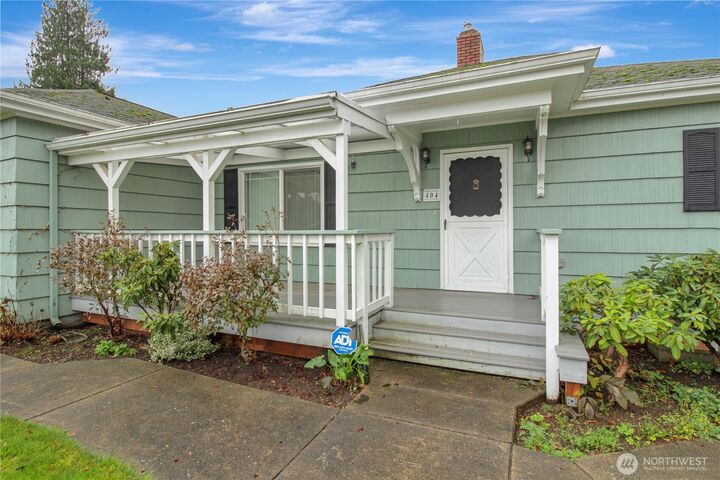 Property Photo: 404 S Macleod Avenue WA 98223
