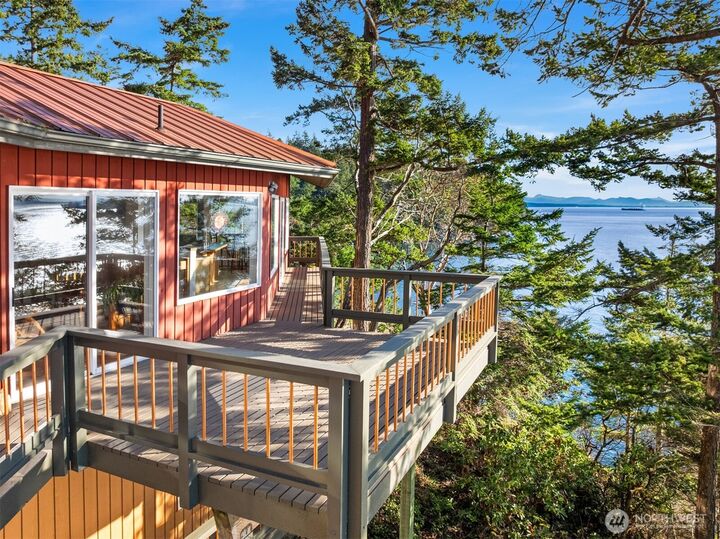 Property Photo:  7782  Cypress Way  WA 98221 