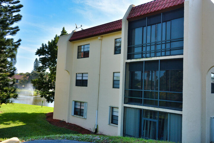 Property Photo: 2050 Oleander Boulevard 5-306 FL 34950