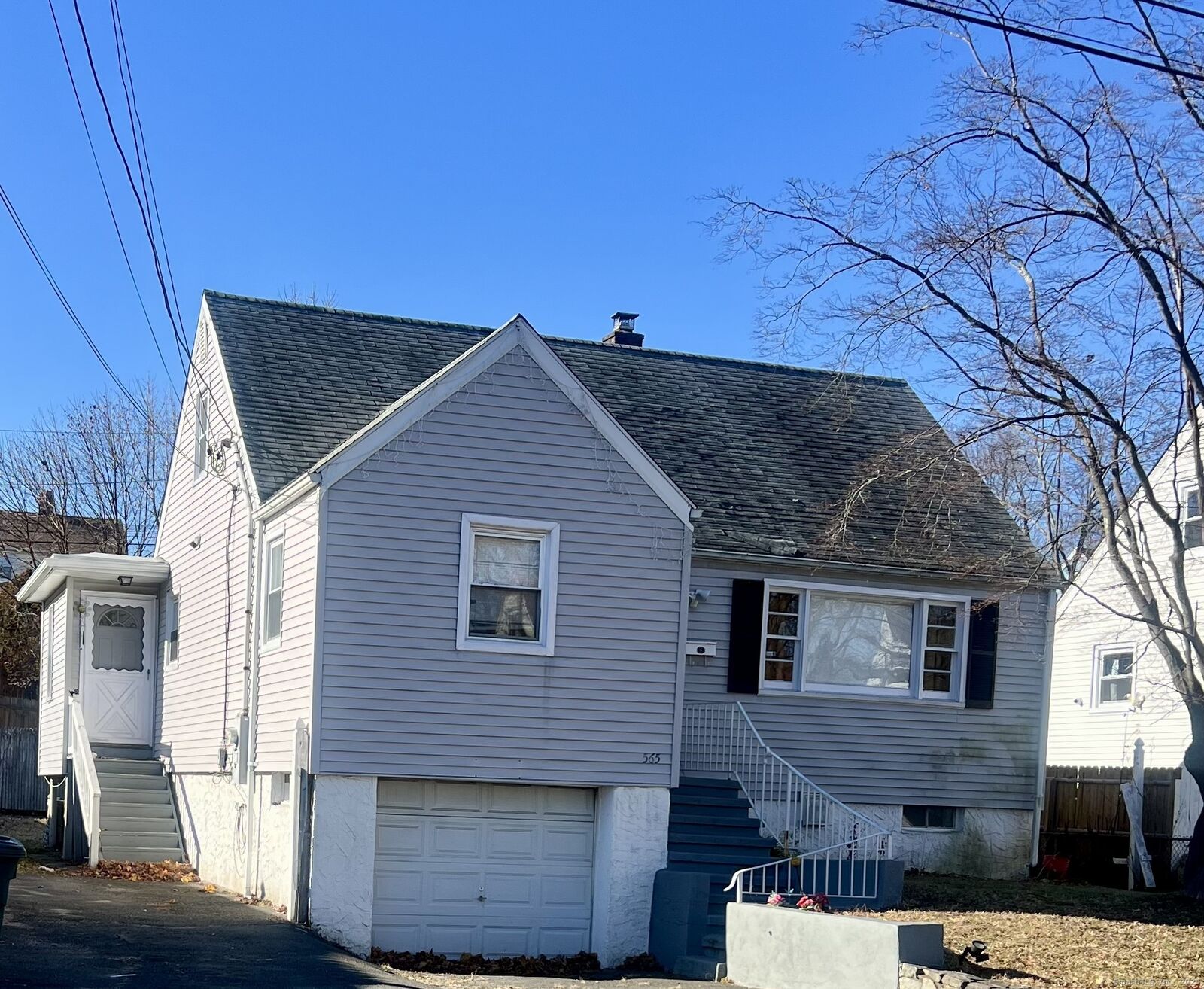 Property Photo:  565 Hart Street  CT 06606 