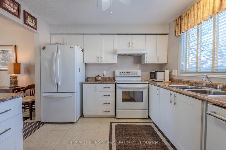 Photo de la propriété:  621 Gormanville Road 5  ON P1B 8N9 
