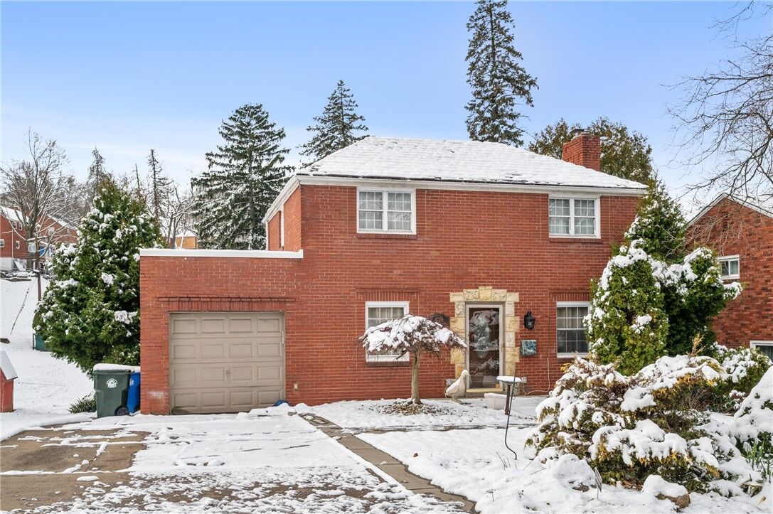 Property Photo: 4706 E Willock Rd PA 15227