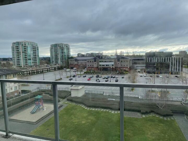 5068 Kwantlen Street 908 — photo 1