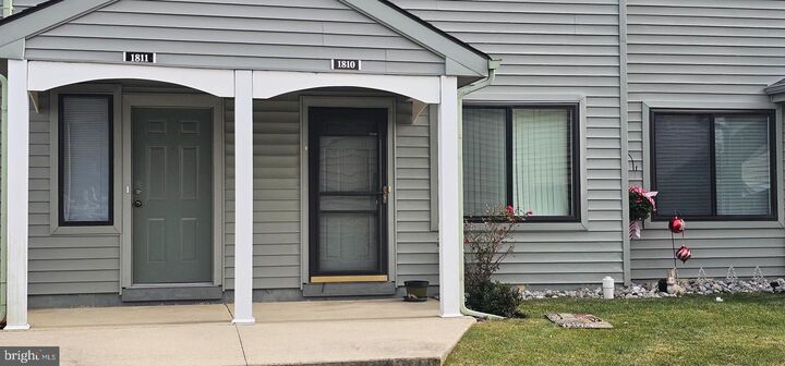 Property Photo: 1810 Roberts Way NJ 08043