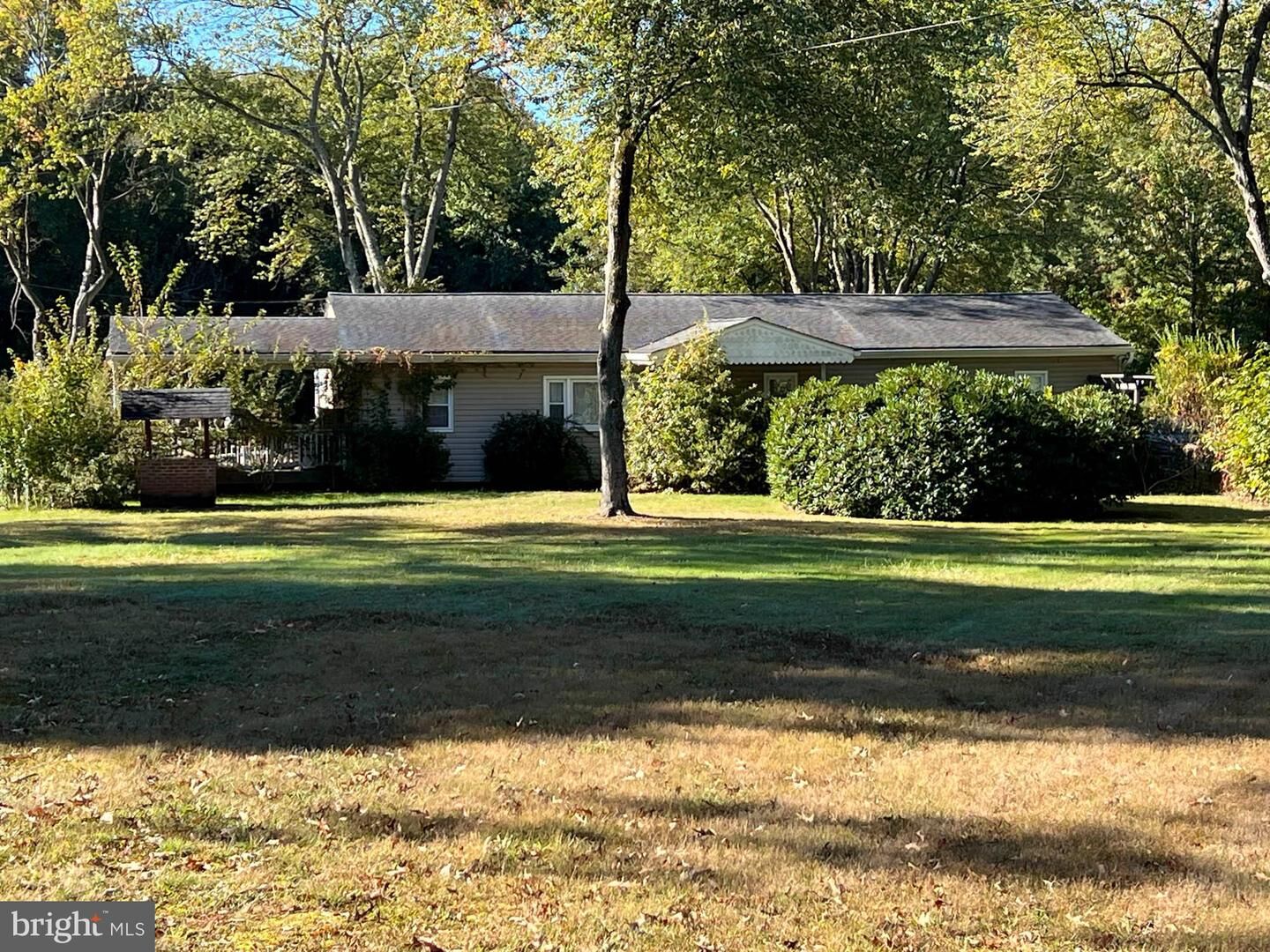 Property Photo:  1129 Thompson Avenue  MD 21144 