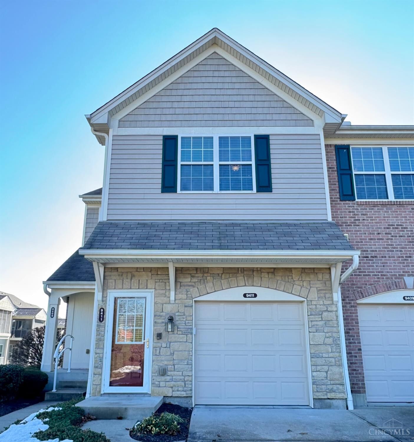 Property Photo: 9411 Stoneybrooke OH 45231