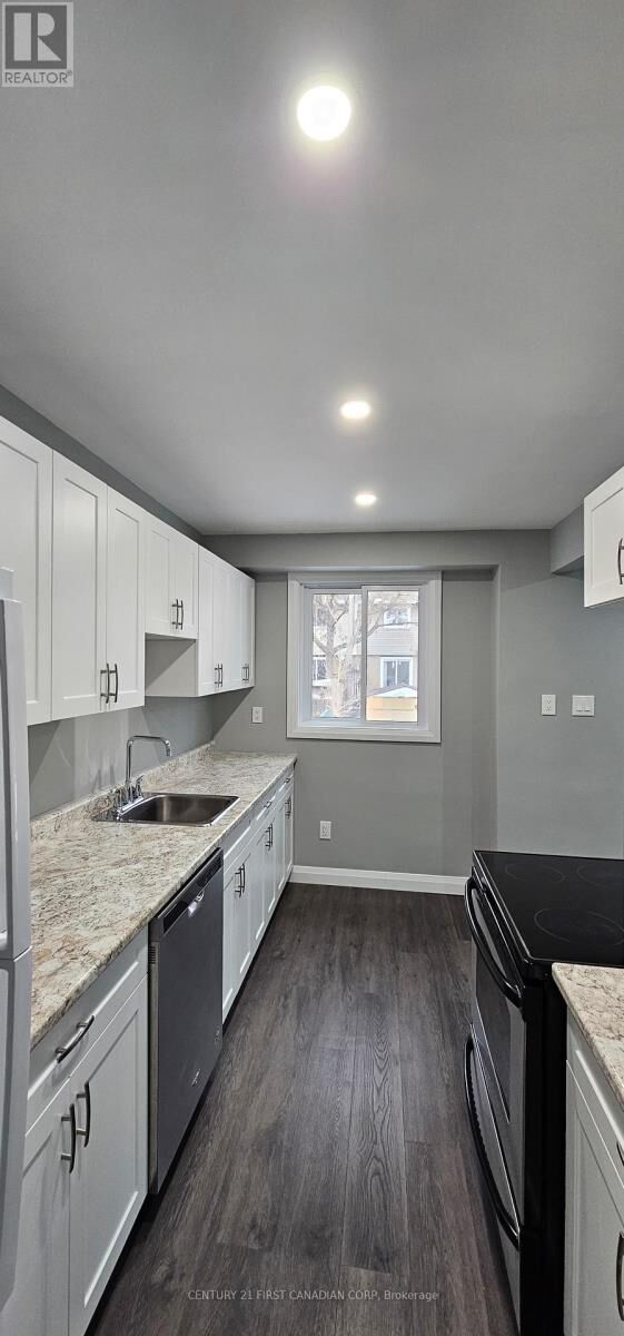 Property Photo:  1005 Lanark Place  ON N7S 4E5 