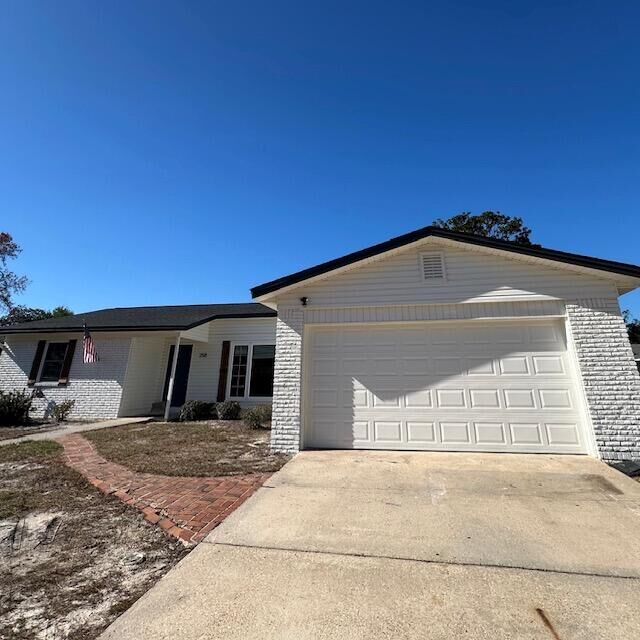 Property Photo: 258 NW Briarwood Circle FL 32548
