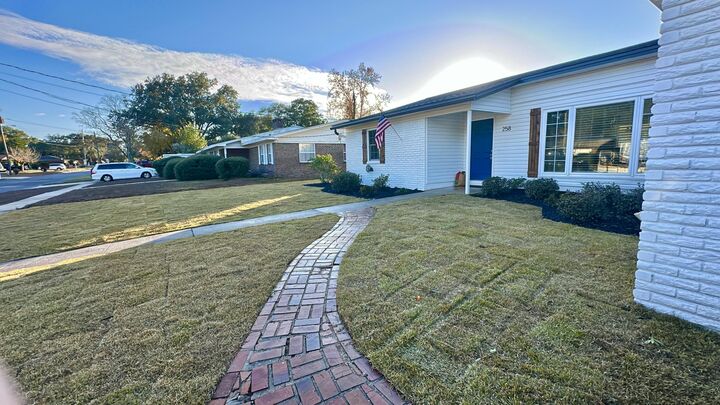 Property Photo:  258 NW Briarwood Circle  FL 32548 
