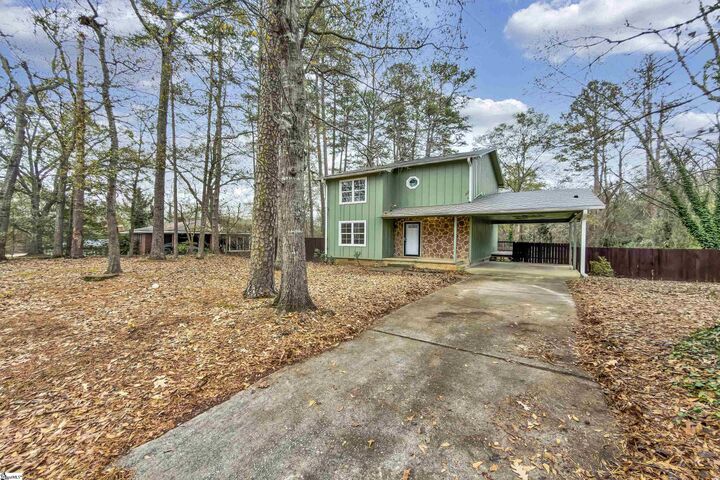 Property Photo: 304 N Isundega Street SC 29693