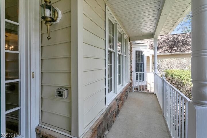 Property Photo: 19 Hancock Ct NJ 07920