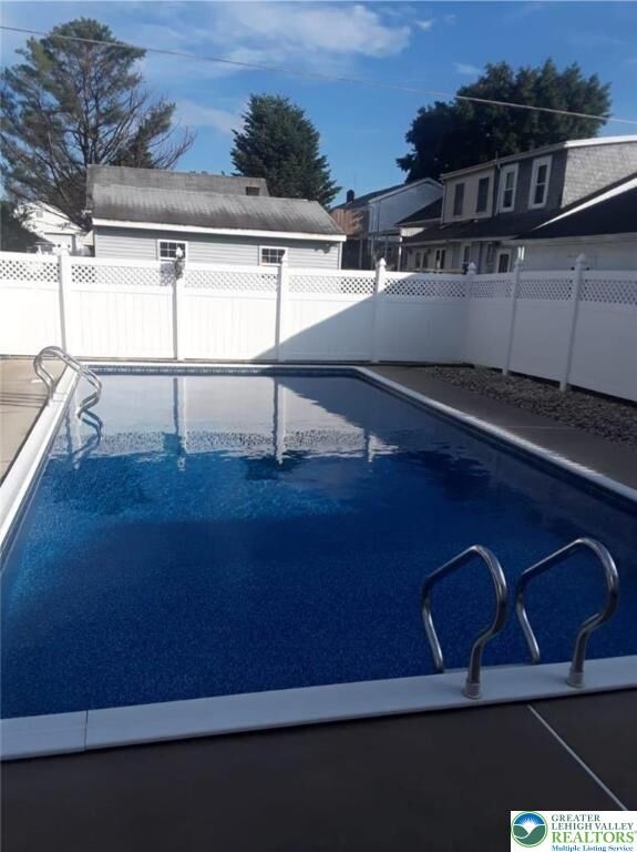 Property Photo: 1106 E Bellevue Avenue PA 19605