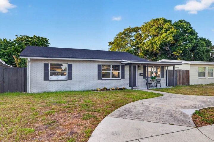 Property Photo:  3929 13th Avenue N  FL 33713 