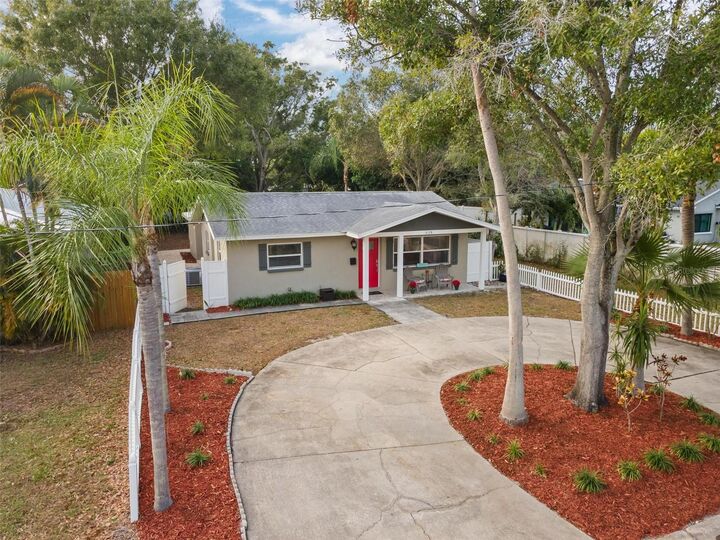 Property Photo:  4130 Queen Street N  FL 33714 