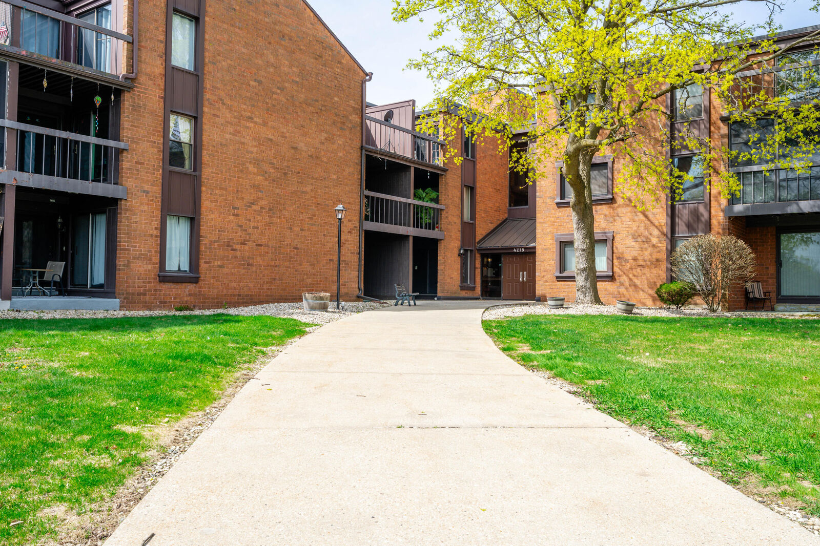 Property Photo: 4215 N 100th St 302 WI 53222