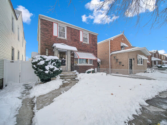 Property Photo: 10748 S Avenue N IL 60617