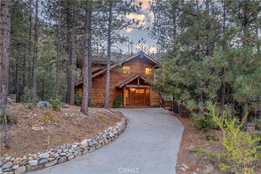 Property Photo: 1505 Woodland CA 93222