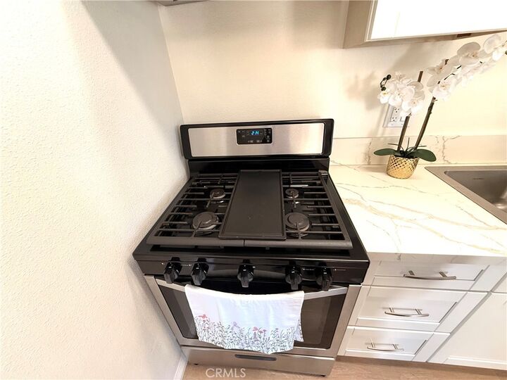 Property Photo:  525 Catalina  CA 92651 