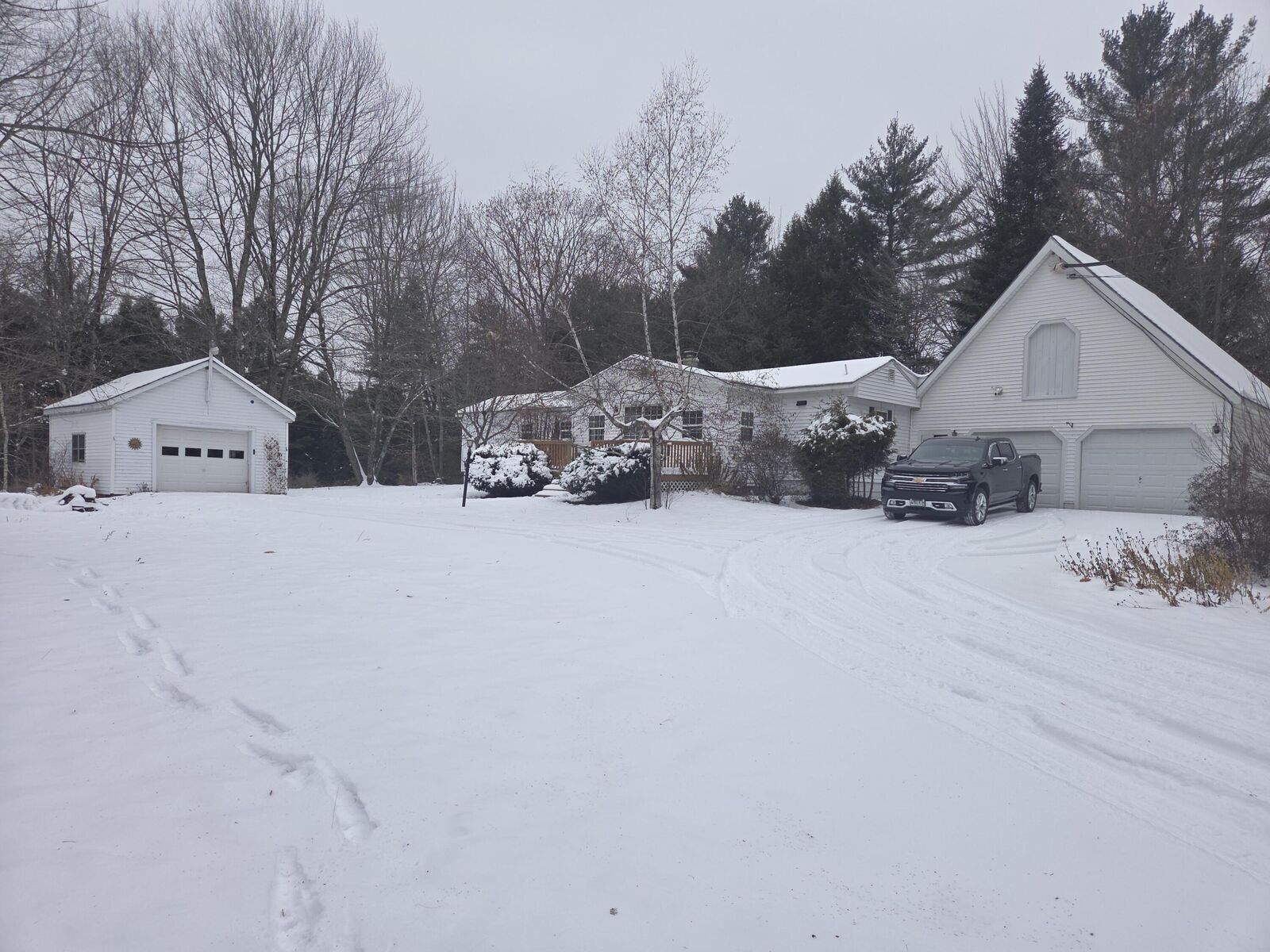 Property Photo:  373 Middle Road  ME 04937 