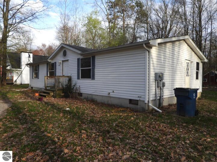 Property Photo:  224 Radcliff Drive  MI 48629 