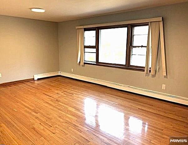 Property Photo:  650 Edgewater Avenue 2  NJ 07657 