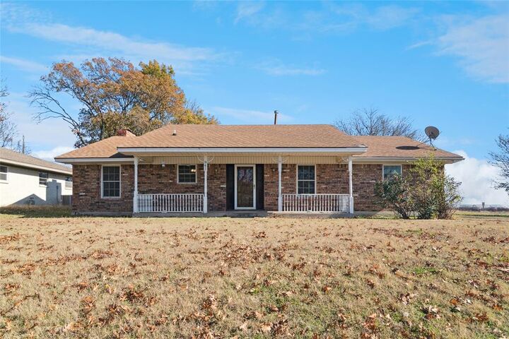 Property Photo: 941 Maple Street TX 75459