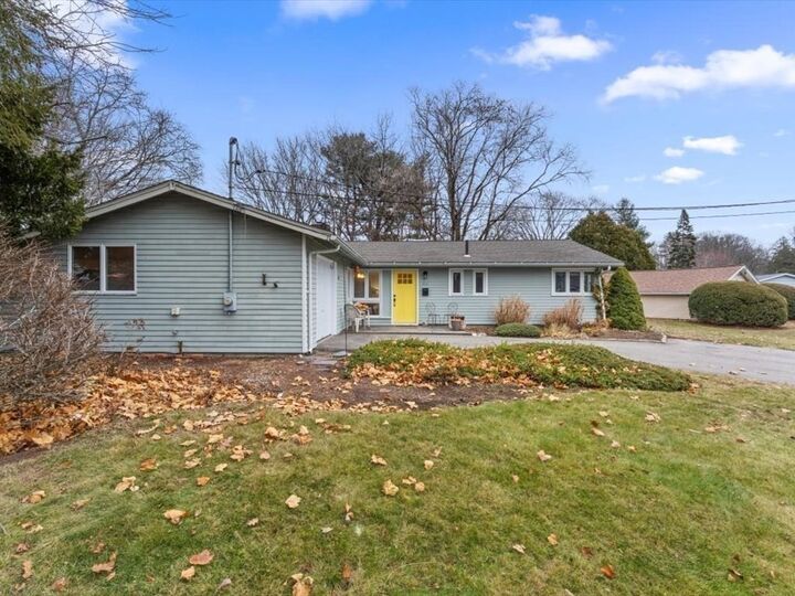 Property Photo:  15 Rosslare Rd  MA 01701 