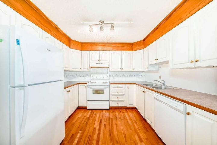 Property Photo: 642 McDougall Road NE 1 AB T2E 4Z7