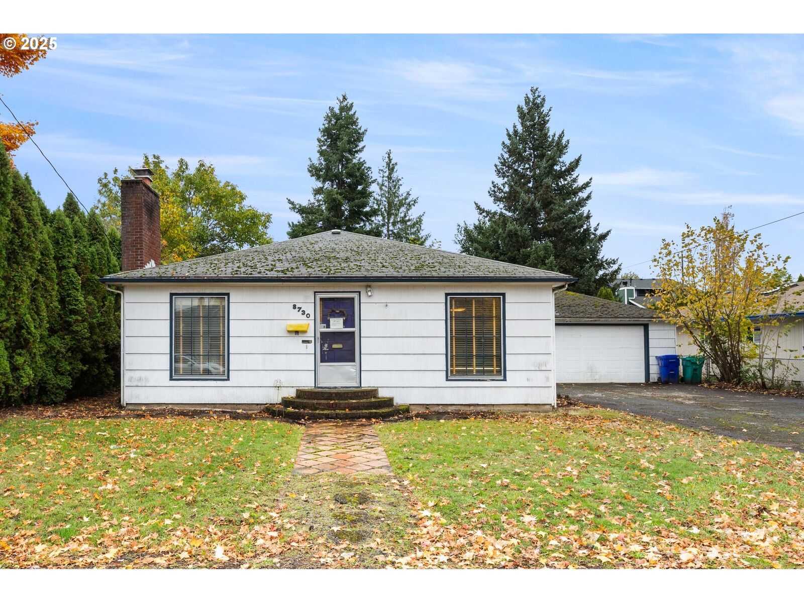 Property Photo:  8730 NE Davis St  OR 97220 