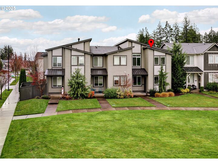 Property Photo: 3732 SE Centifolia Ave OR 97123