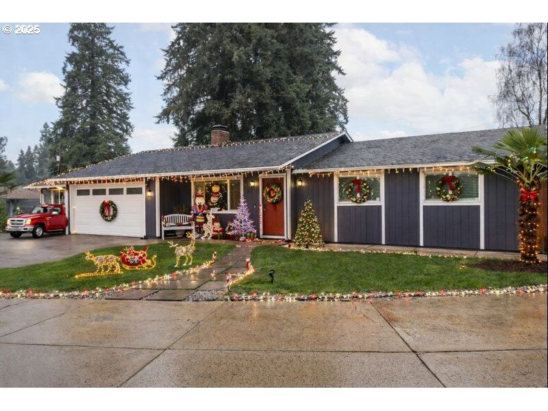 Property Photo:  301 NE 109th St  WA 98685 