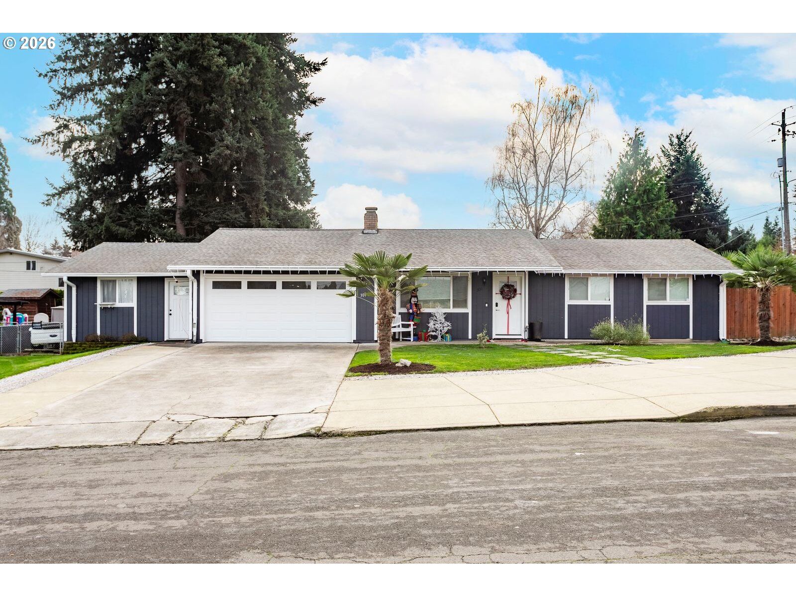 Property Photo:  301 NE 109th St  WA 98685 
