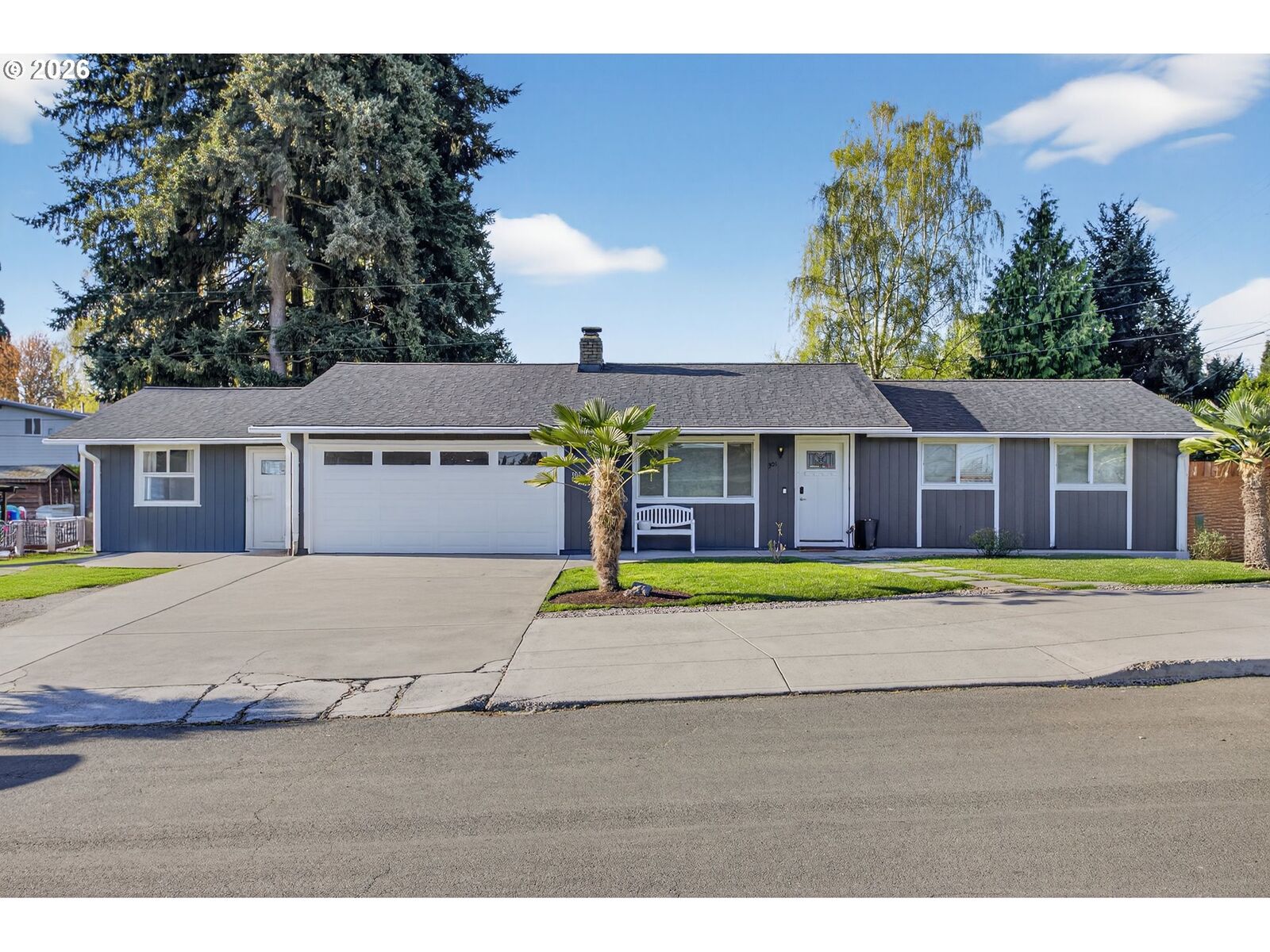 Property Photo:  301 NE 109th St  WA 98685 