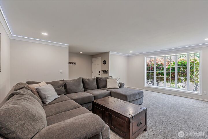 Property Photo: 14711 SE 172nd Place WA 98058