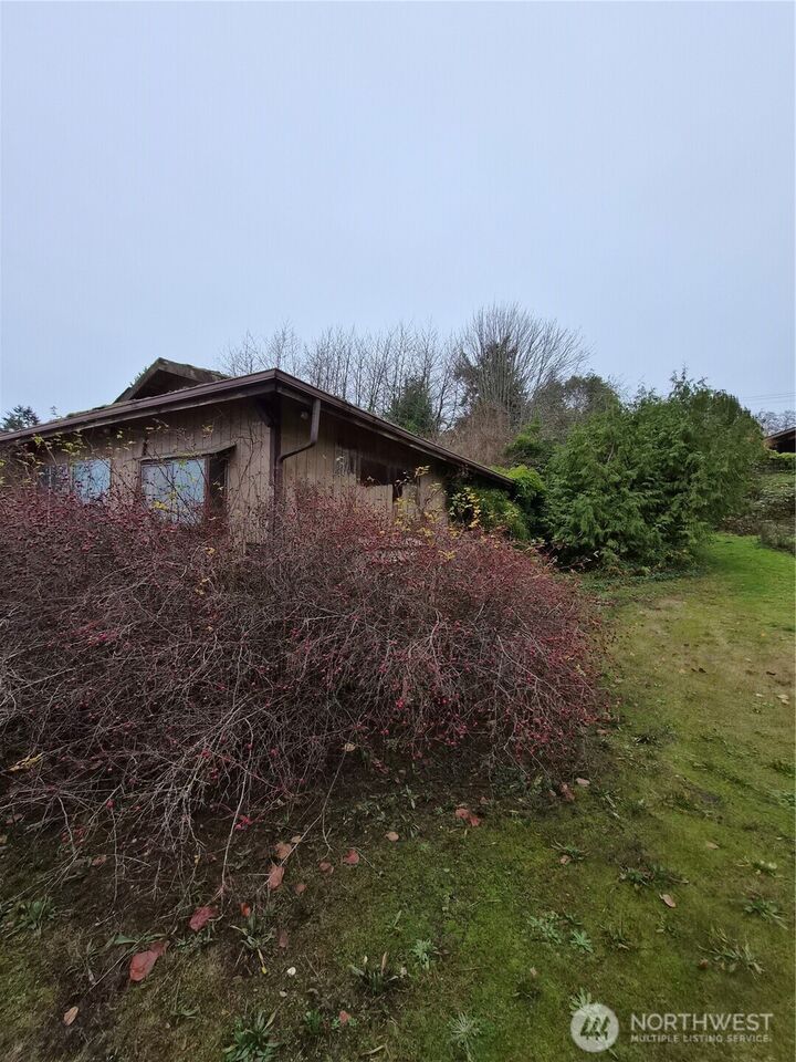 Property Photo:  8415 SE Southworth Drive  WA 98366 