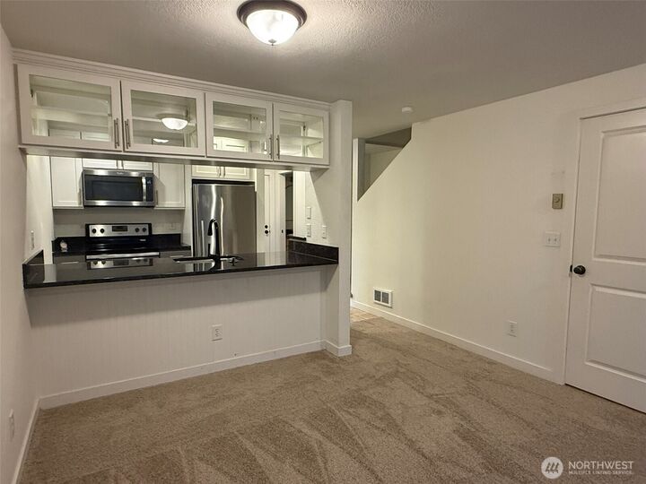 Property Photo: 10160 NE 137th Place 10160 WA 98034