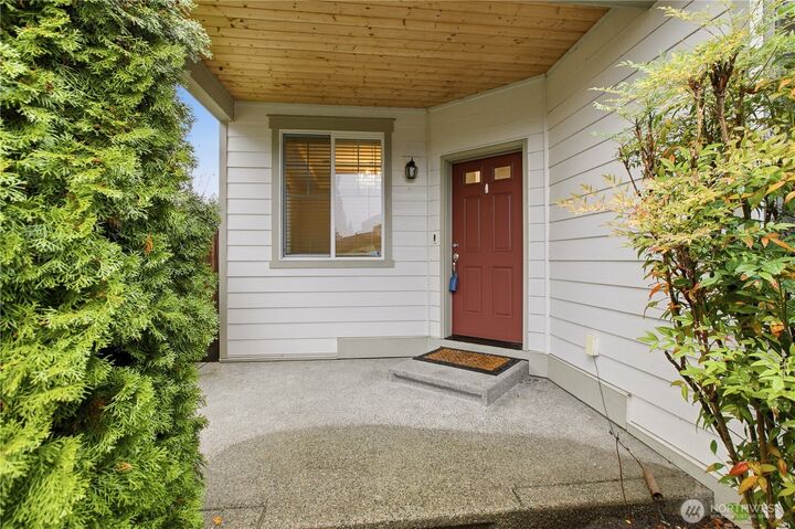 Property Photo:  5623  Douglas Avenue SE  WA 98092 