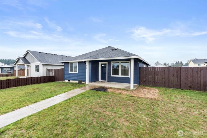 Property Photo:  404  Herren Avenue  WA 98596 