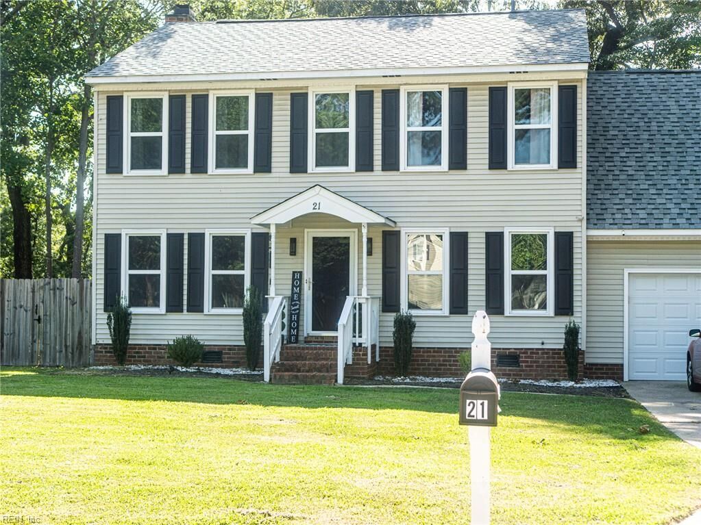 Property Photo: 21 Windy Pines Cres VA 23703